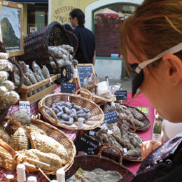 marché les yeux bandés